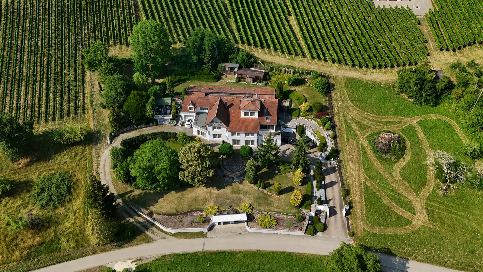 Wohnimmobilie in der Region Lindenberg aus der Luft